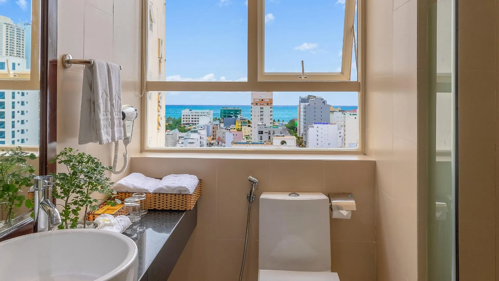 Fivitel King Hotell Da Nang