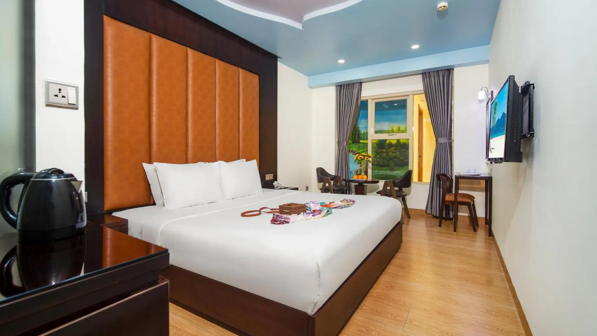 Fivitel King Hotell Da Nang 4*,